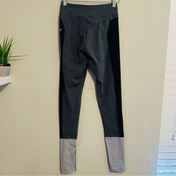 Gymshark Illusion Gray and Black High-Waisted Leggings Size Small - Picture 5 of 11
